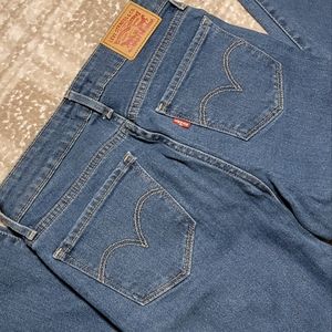 NWOT Levi Jeans ♡ Perfect Condition ♡ 712 Slim SIZE 25